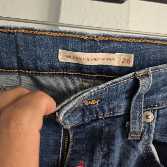 Levi's Distressed Skinny Jeans in Blue - Picture 4 of 7